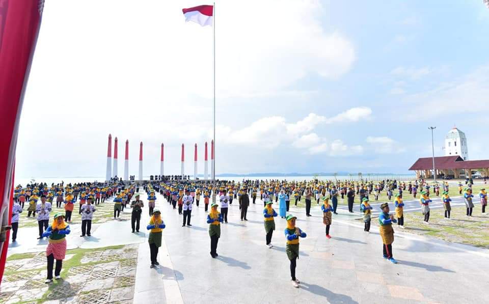 Aunur Rafiq Pimpin Upacara HUT PGRI Ke-74, Di Costal Area