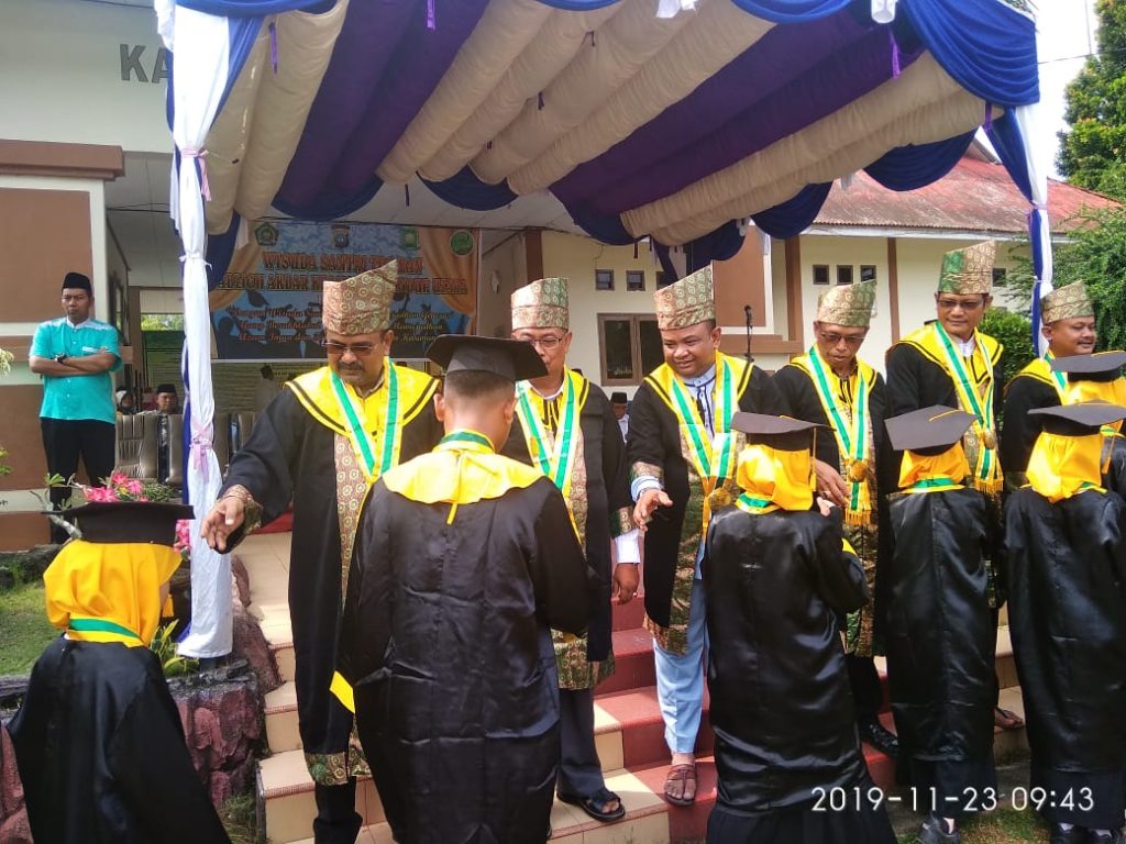 Wisuda Santri di Kundur Utara, Sabtu (23/11/2019).
