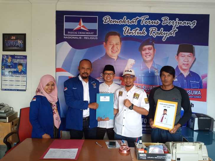 H Muhammad Taufiq Mendaftarkan Diri Sebagai Calon Bupati Ke DPC Partai Demokrat Karimun