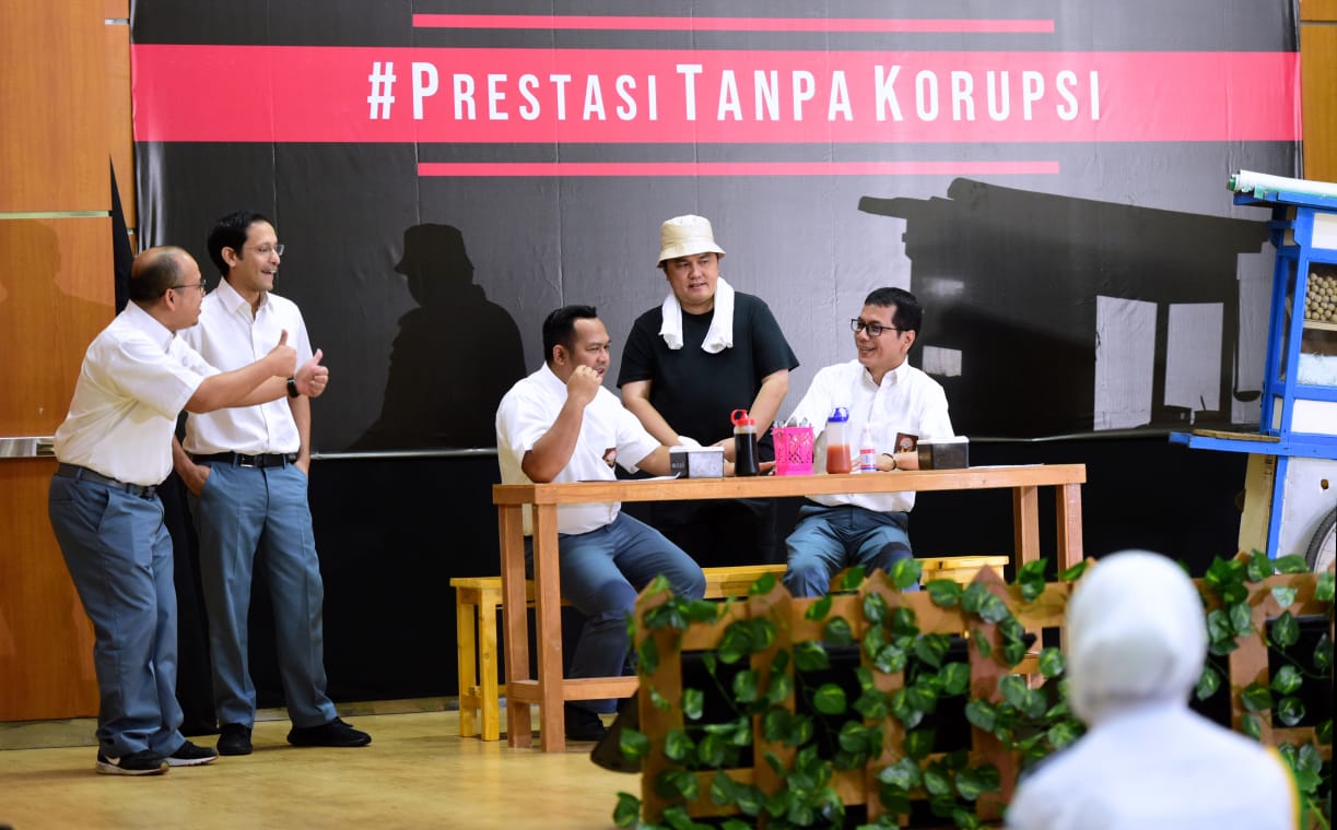Jokowi Tekankan Pentingnya Perbaikan Sistem Birokrasi untuk Atasi Korupsi Jokowi Tekankan Pentingnya Perbaikan Sistem Birokrasi untuk Atasi Korupsi