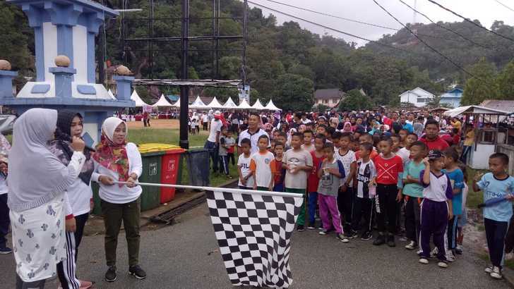 Lomba Jalan sehat dalam rangka hari ibu ke-91