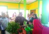 Bupati Karimun melakukan peninjaua pasar Sawang yang baru meresmikan, Senin (13/01/2020), di Sawang, Kundur Barat, Kabupaten Karimun.