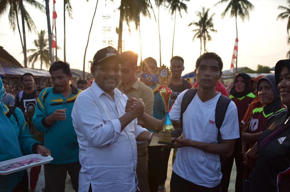 Rafiq Harapkan Agenda Pertandingan Volly Desa Sugi Munculkan Atlet Baru Rafiq Harapkan Agenda Pertandingan Volly Desa Sugi Munculkan Atlet Baru