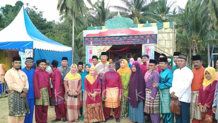 Ketua PKK Resmi Buka MTQ Ke-I Kecamatan Siantan Utara Ketua PKK Resmi Buka MTQ Ke-I Kecamatan Siantan Utara