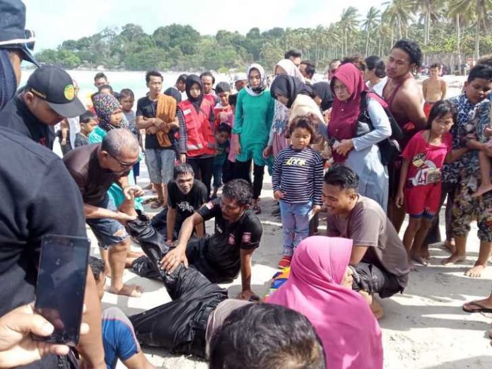 pria yang tenggelam di pantai Trikora