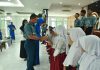 Danlantamal IV Serahkan Bantuan Kepada Siswa Yang Berperstasi