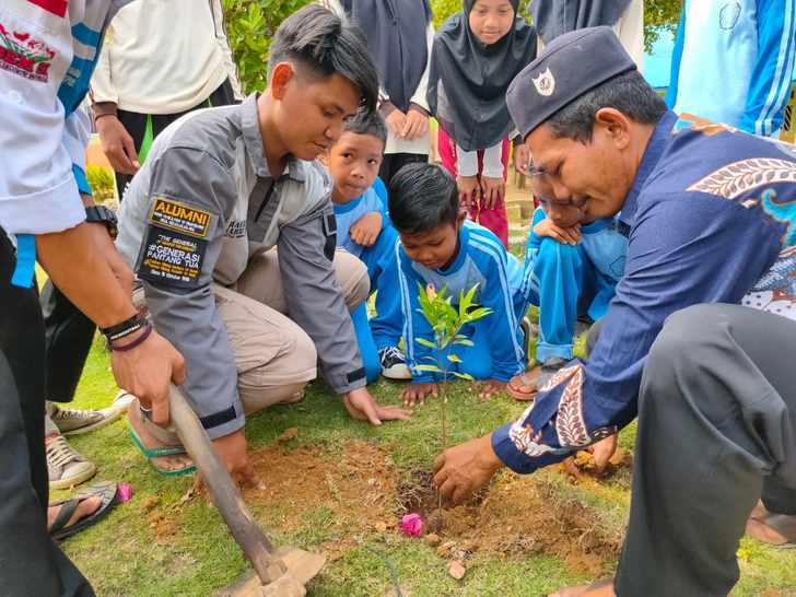 Kesan IPPMKK Saat Mengajar di Pulau Terpencil Kecamatan Moro