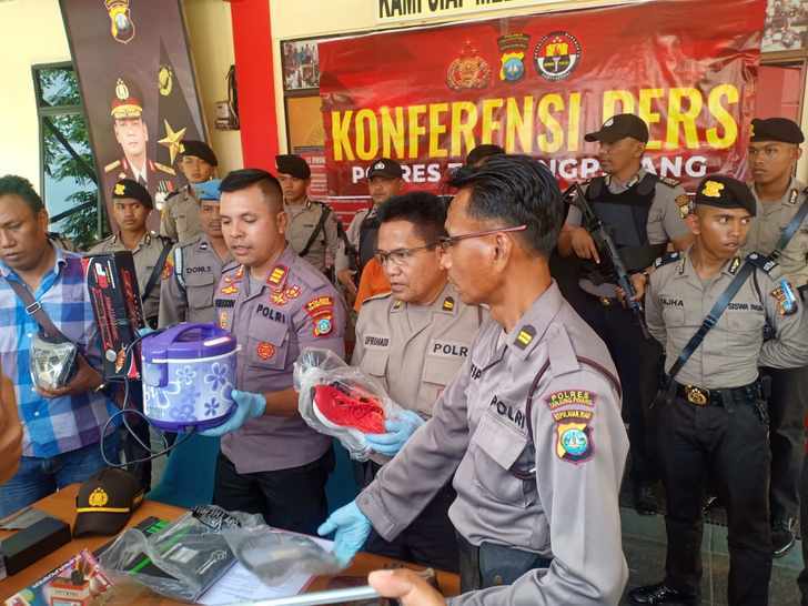 Konfrensi Pers Pengungkapan Pencurian