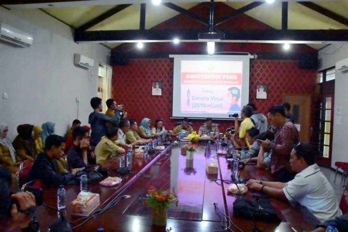 Konfrensi pers terkait wabah virus corona di Kota Tanjungpinang
