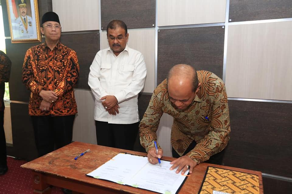 Bupati dan Wabup Karimun Saksikan Penandatanganan Perjanjian Kinerja Para OPD