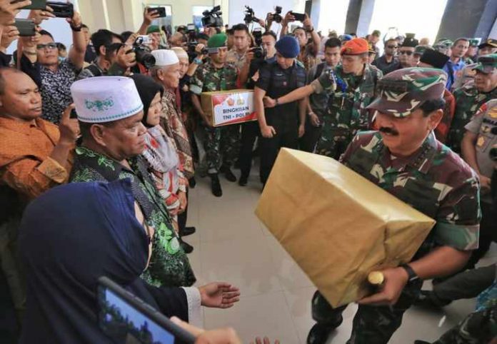 Bhakti Sosial Panglima TNI dan Kapolri ke Pulau Galang