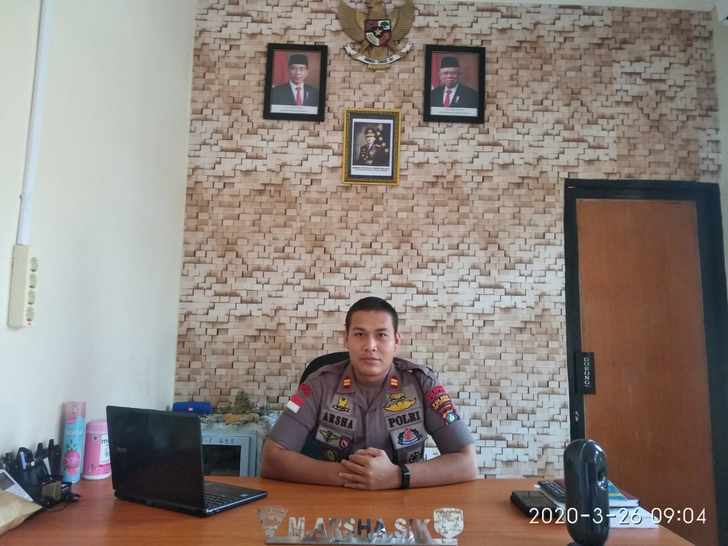 Telur Ayam Dilumuri Sirup Merah Bisa Mencegah Virus Covid-19 Adalah Hoax Telur Ayam Dilumuri Sirup Merah Bisa Mencegah Virus Covid-19 Adalah Hoax