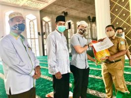 Baznas Anambas serahkan sembako