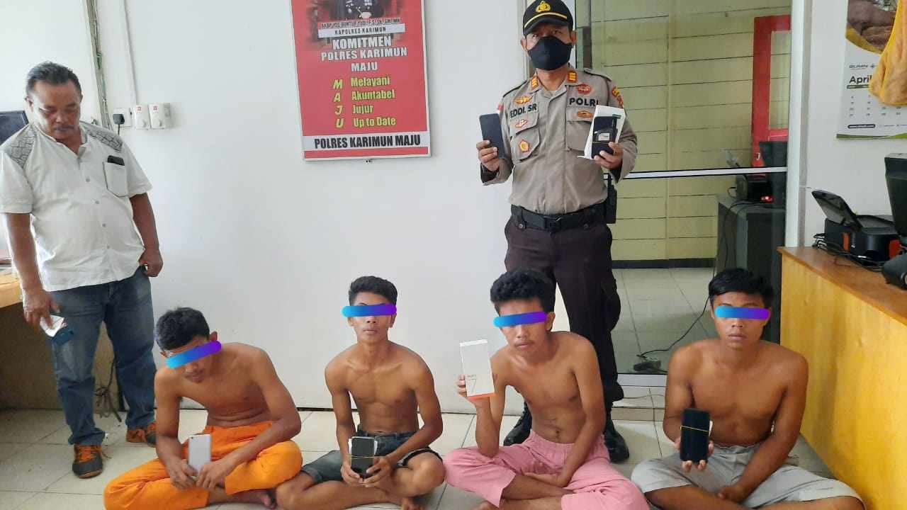 Disaat Pademi Corona, Polisi Kuba Berhasil Mengamankan 4 Pencuri Toko Hp Sawang Disaat Pademi Corona, Polisi Kuba Berhasil Mengamankan 4 Pencuri Toko Hp Sawang