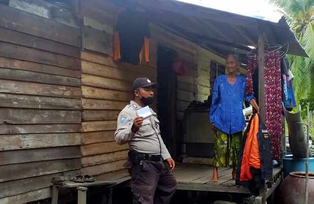 Polres Karimun Datakan Warga Yang Belum Dapatkan Bansos dari Pemerintah Polres Karimun Datakan Warga Yang Belum Dapatkan Bansos dari Pemerintah