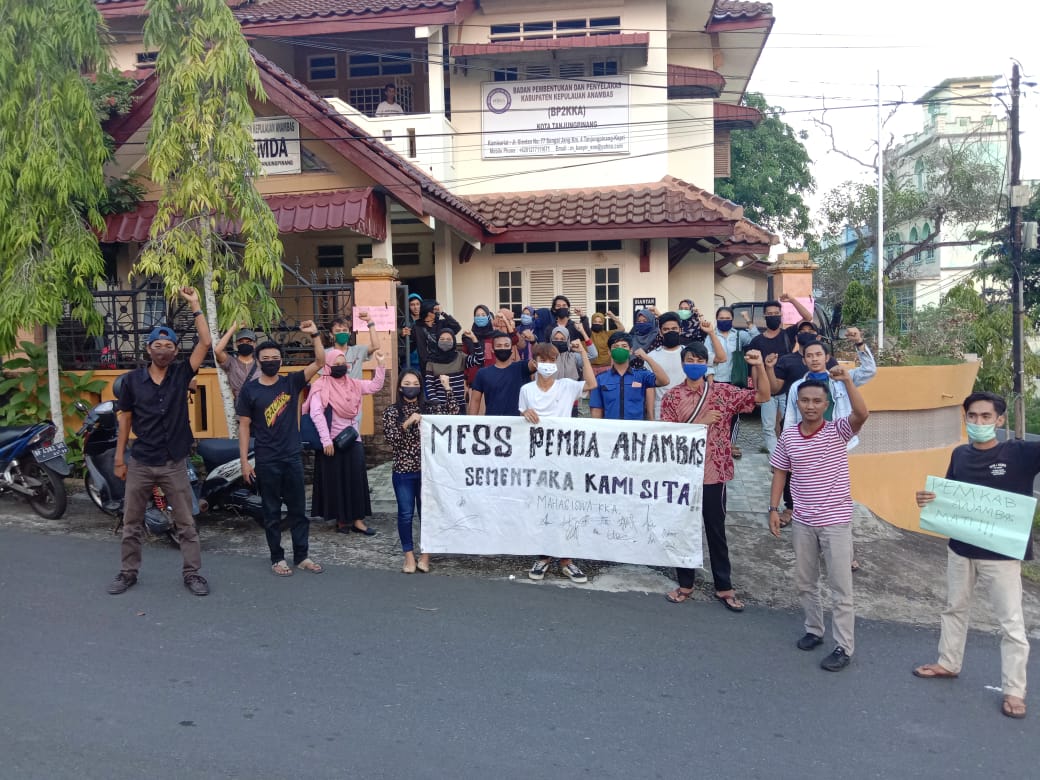 Mes Pemda Anambas Di Tanjungpinang Disita Mahasiswa