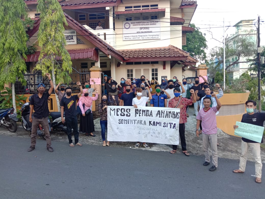 Mes Pemda Anambas Di Tanjungpinang Disita Mahasiswa Mes Pemda Anambas Di Tanjungpinang Disita Mahasiswa