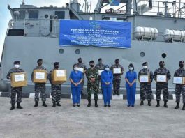 Penyerahan bantuan APD