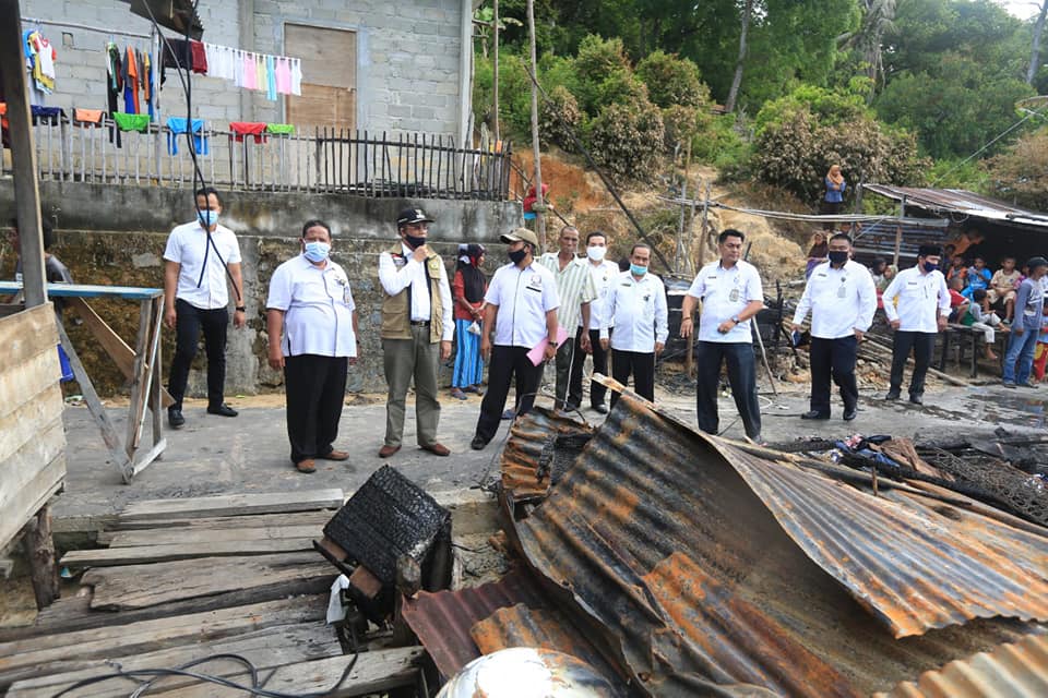 Pemkab Karimun Salurkan Bantuan ke Korban Kebakaran di Tanjung Pelanduk Kecamatan Moro