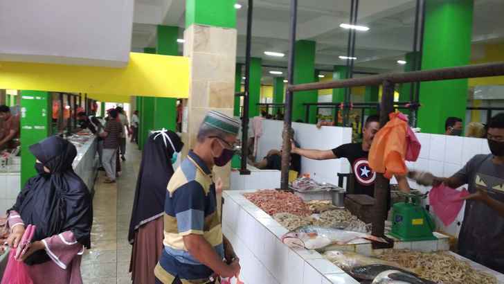 Ngeyel, Banyak Pedagang di Pasar Mutiara Tanjungbatu Tidak Mengenakan Masker