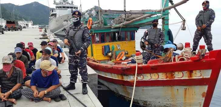 KRI BUNGTOMO 357 Berhasil Tangkap 2 KIA Vietnam KRI BUNGTOMO 357 Berhasil Tangkap 2 KIA Vietnam