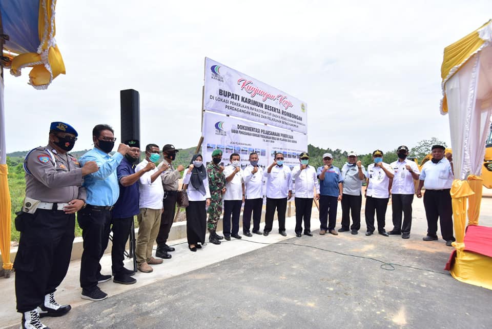 Bupati Resmikan Jalan Baru di Kawasan Industri Bupati Resmikan Jalan Baru di Kawasan Industri