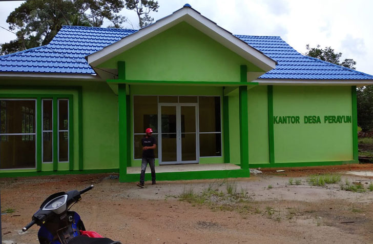 Biaya Pembangunan Kantor Desa Prayun Dianggap Terlalu Berlebihan Biaya Pembangunan Kantor Desa Prayun Dianggap Terlalu Berlebihan