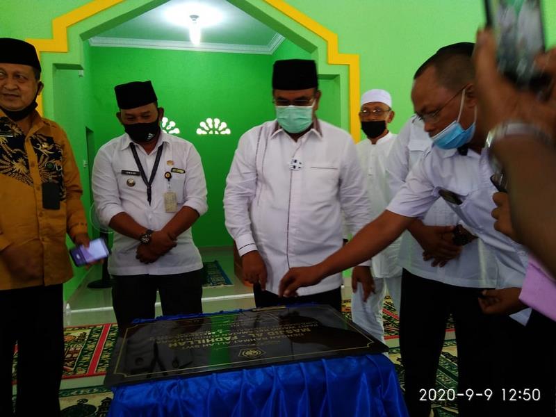 Penandatanganan Prasasti Pembangunan Masjid Al Fadilah Parit Wagio