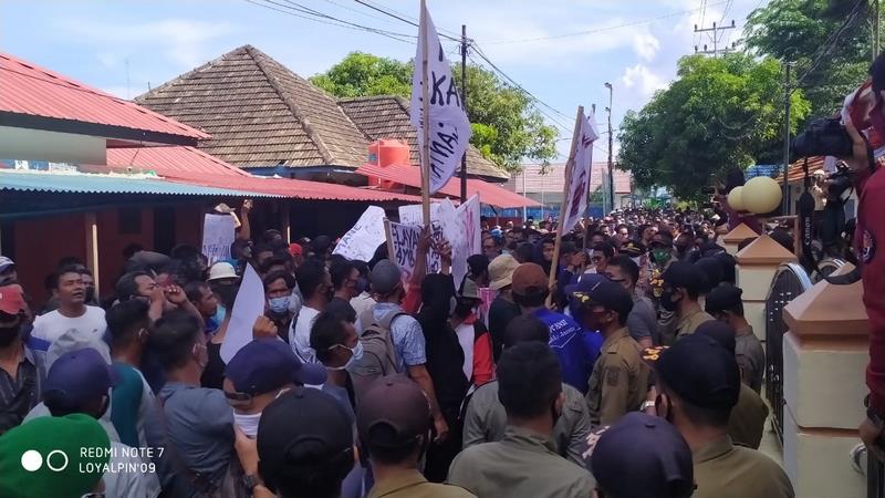 Kehadiran Kapal Ikan Asing Bikin Resah, Ratusan Nelayan Anambas Unjuk Rasa Kehadiran Kapal Ikan Asing Bikin Resah, Ratusan Nelayan Anambas Unjuk Rasa