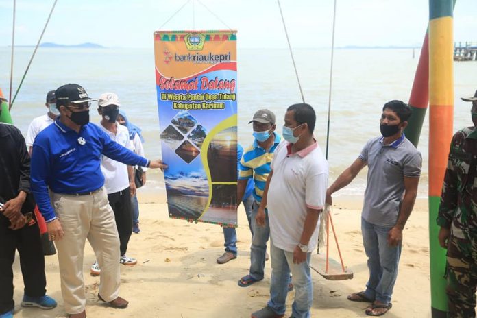 Wabup resmikan pendopo pantai pulau tulang