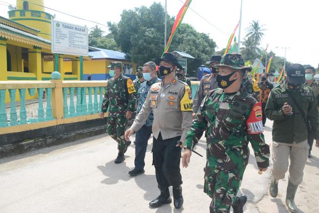 Tim Wasev Mabes TNI AD Tinjau Pelaksanaan TMMD 109 Karimun di Pulau Buru