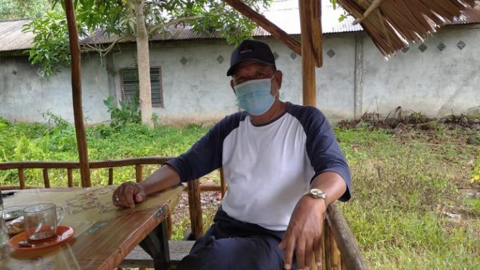 H Zahir, seorang warga desa Kundur yang juga sebagai Koordinator Mitra KIP Timah H Zahir, seorang warga desa Kundur yang juga sebagai Koordinator Mitra KIP Timah