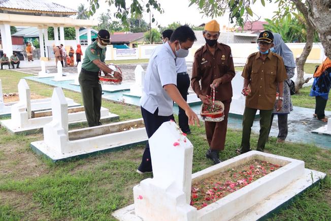 Peringatan hari Pahlawan, PT Timah gelar tabur bunga di Pusara Bhakti Kundur