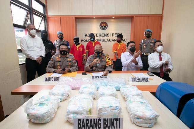 Polisi Amankan 20.000 Pil Ekstasi Dan 8,3 Kg Sabu Dibungkus Pampers