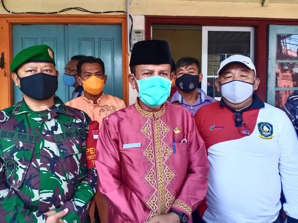 Pulang dari Batam, Ketua DPRD dan Pegawainya Terpapar Covid-19 Pulang dari Batam, Ketua DPRD dan Pegawainya Terpapar Covid-19