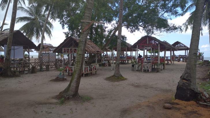Pantai Teluk Dalam Kundur, Terus Bersolek Tarik Minat Wisatawan Pantai Teluk Dalam Kundur, Terus Bersolek Tarik Minat Wisatawan
