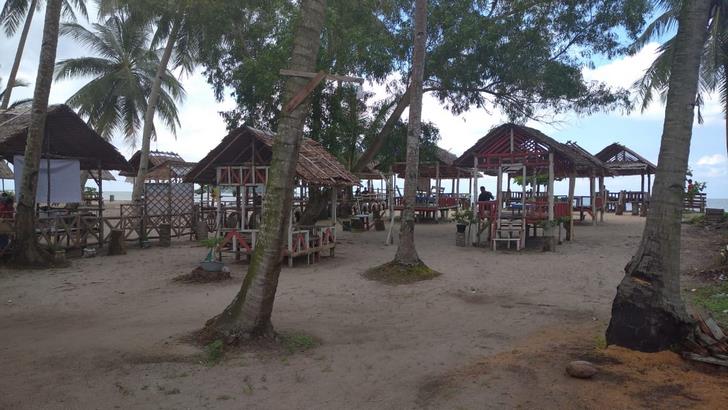 Pantai Teluk Dalam Kundur