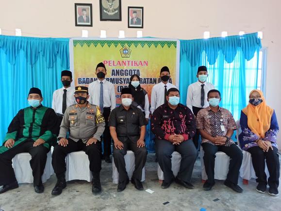 Foto Bersama usai pelantikan BPD Teluk Radang