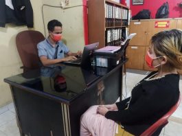 Pelaku pengedar narkoba saat di pemeriksaan