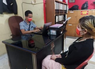 Pelaku pengedar narkoba saat di pemeriksaan
