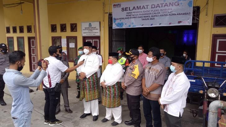 Rapat Pleno Terbuka KPU Tetapkan Pasangan Abdul Haris-Wan Zuhendra Pemenang Pilkada 2020 Rapat Pleno Terbuka KPU Tetapkan Pasangan Abdul Haris-Wan Zuhendra Pemenang Pilkada 2020