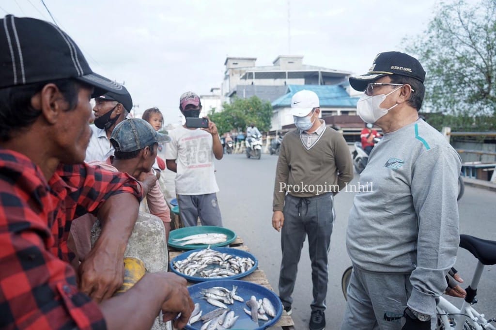 Bupati Inhil HM.Wardan Sambangi PKL Sampaikan Pesan ini