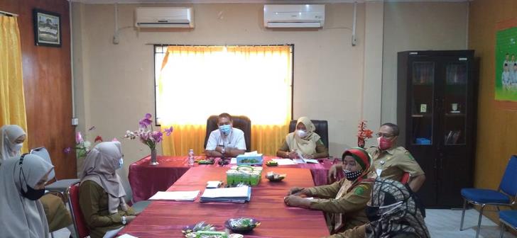 Arsiparis Madia Provinsi Riau dan DPAD Inhil Bemberikan Pembinaan Kearsipan