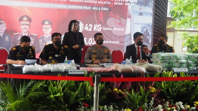 Bareskrim dan Bea Cukai Gagalkan Peredaran 42,3 Kg Sabu dan 85 Ribu Ekstasi