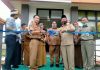 Kepala Dinas Perpustakaan dan Arsip Daerah (DPAD) kabupaten Indragiri Hilir, meresmikan Perpustakaan Aksara, di Sekolah Menengah Atas (SMA) Negeri 1 Tembilahan