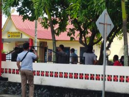 Puluhan warga datangi Polsek Kundur, Minta usut kasus pembunuhan