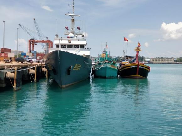 Korpolairud Baharkam Polri Berhasil Mengamankan Dua Unit Kapal Ikan Asing Berbendera Vietnam