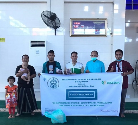 STEBI Batam Bekerjasama dengan Laznas Yakesma Kepri Berbagi Ifthar Kepada Anak-anak Panti Asuhan