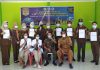 Foto-bersama-usai-vaksinasi-covid-19