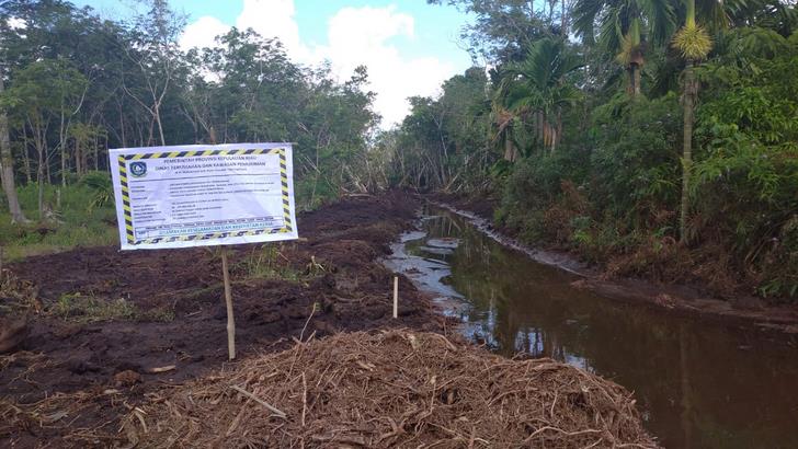 Pengerjaan parit dari dinas Perkim Provinsi